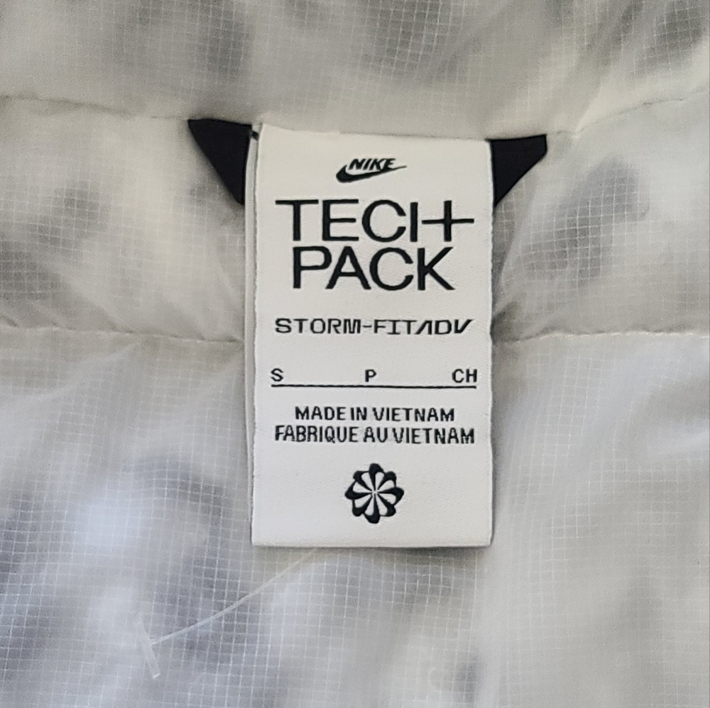 Nike Sportswear GORE-TEX Men's Loose Thermore® Ecodown® Hooded Waterproof Jacket - Picture 11 of 12